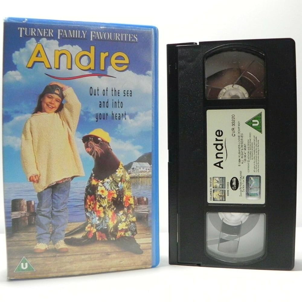 Andre [VHS] : Keith Carradine, Chelsea Field, Tina Majorino